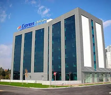 Meditur Udine Nord מלון 3*